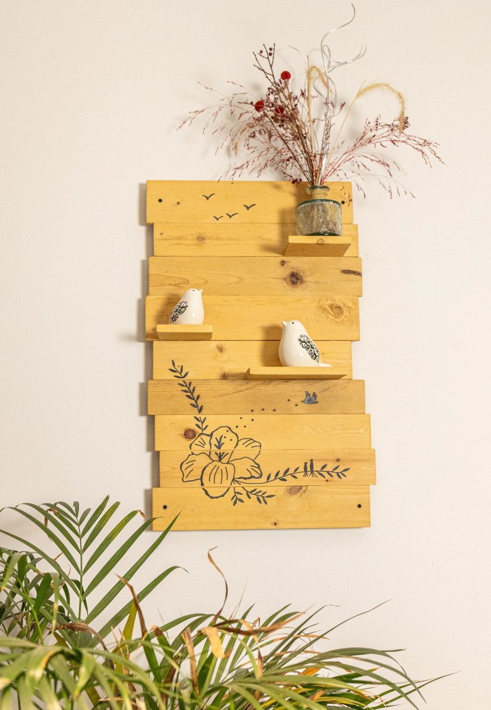 Etagères en bois stylisées réalisées par Coeur de Boiserine photographiée par Marine Bourely Photographe