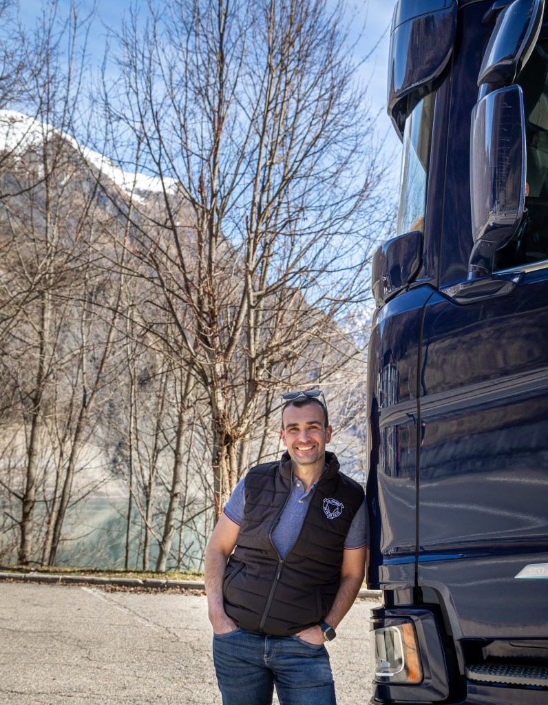 Photo portrait pro LG transport camion citerne alpes Marine Bourely photographe annecy aix les bains rumilly chanaz