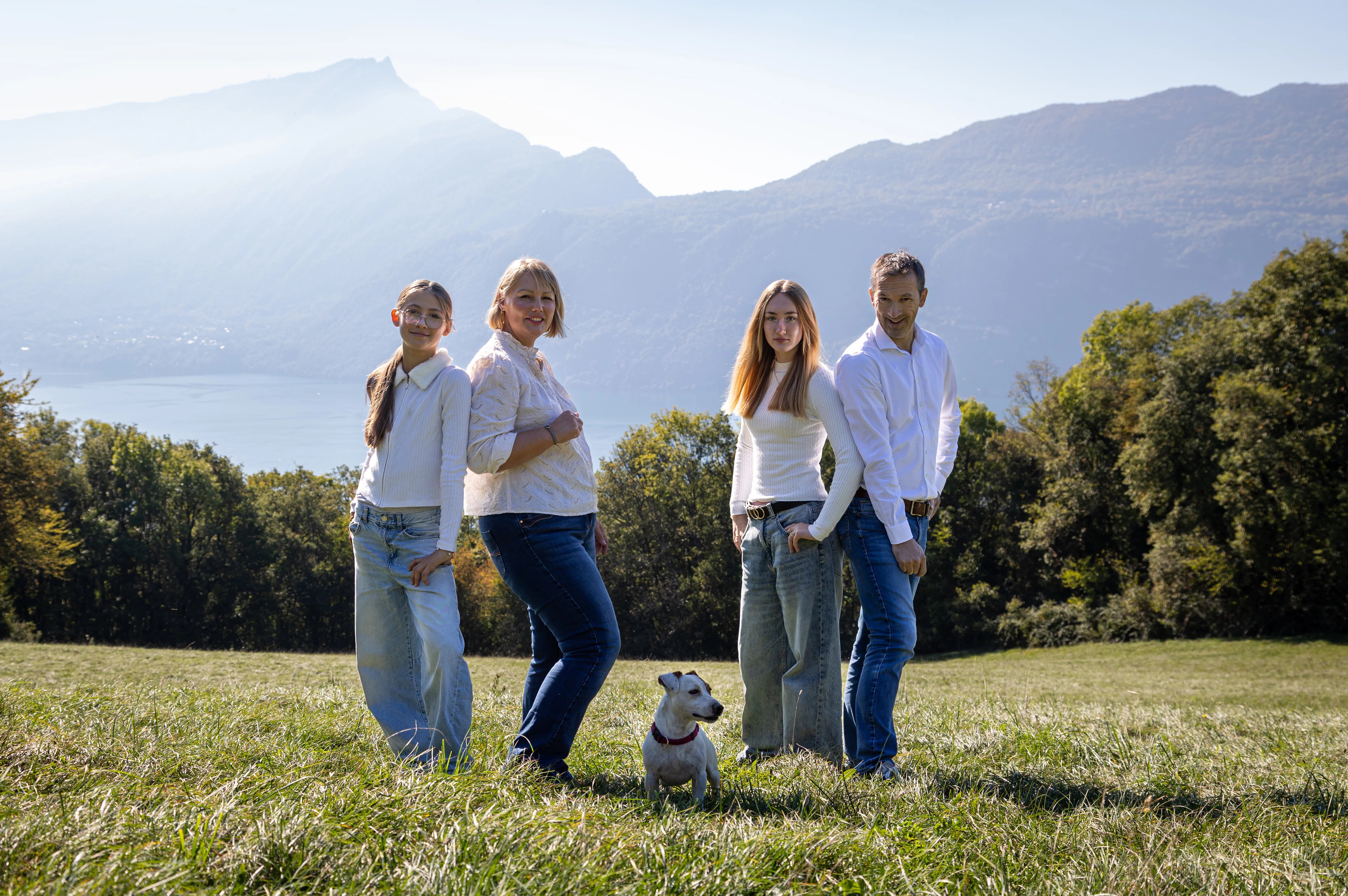 portrait famille photographié par Marine Bourely photographe