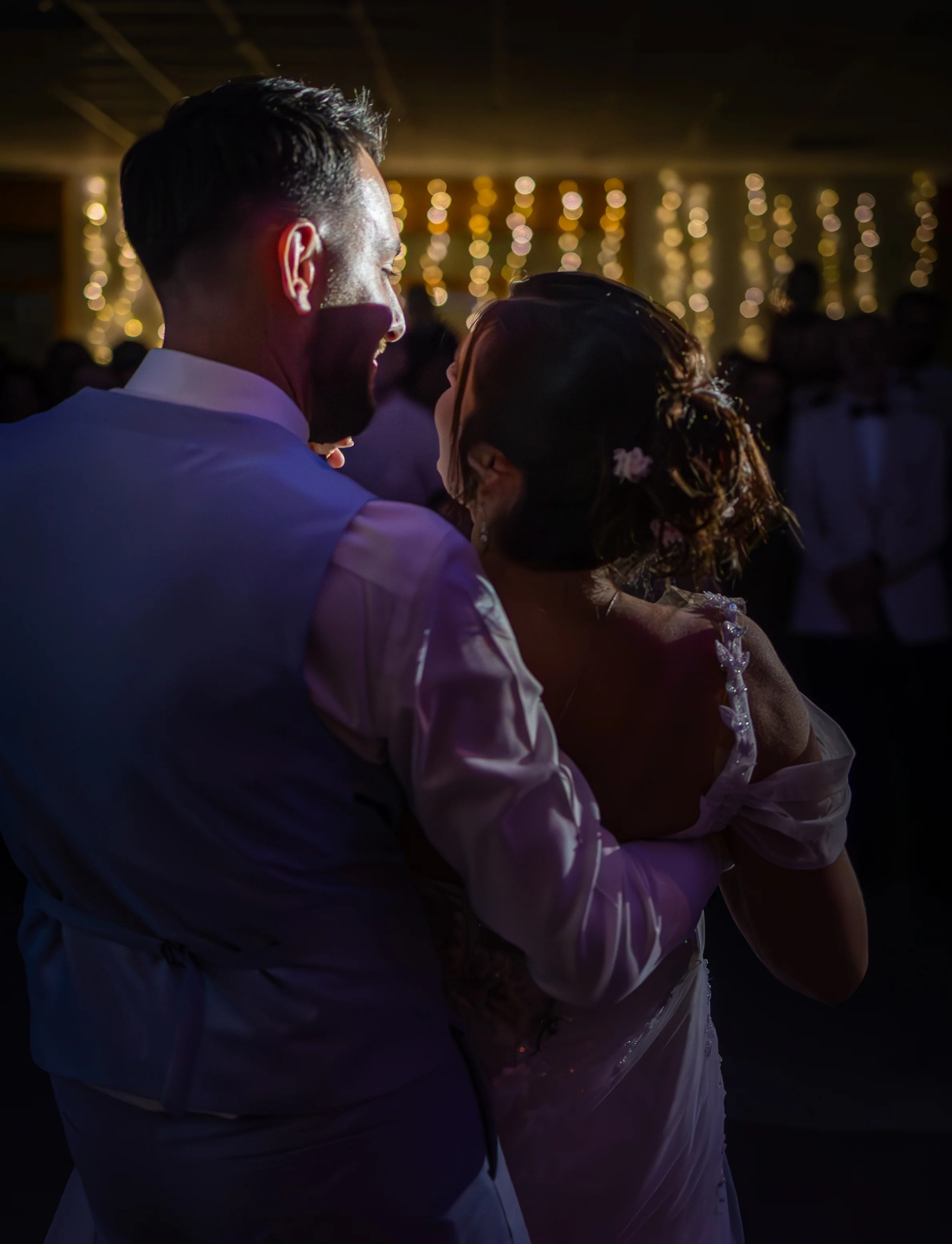 Ouverture de bal des mariés photographié par Marine Bourely photographe